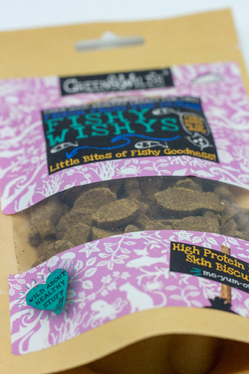 Package of Green & Wilds Fishy Wishys cat treats