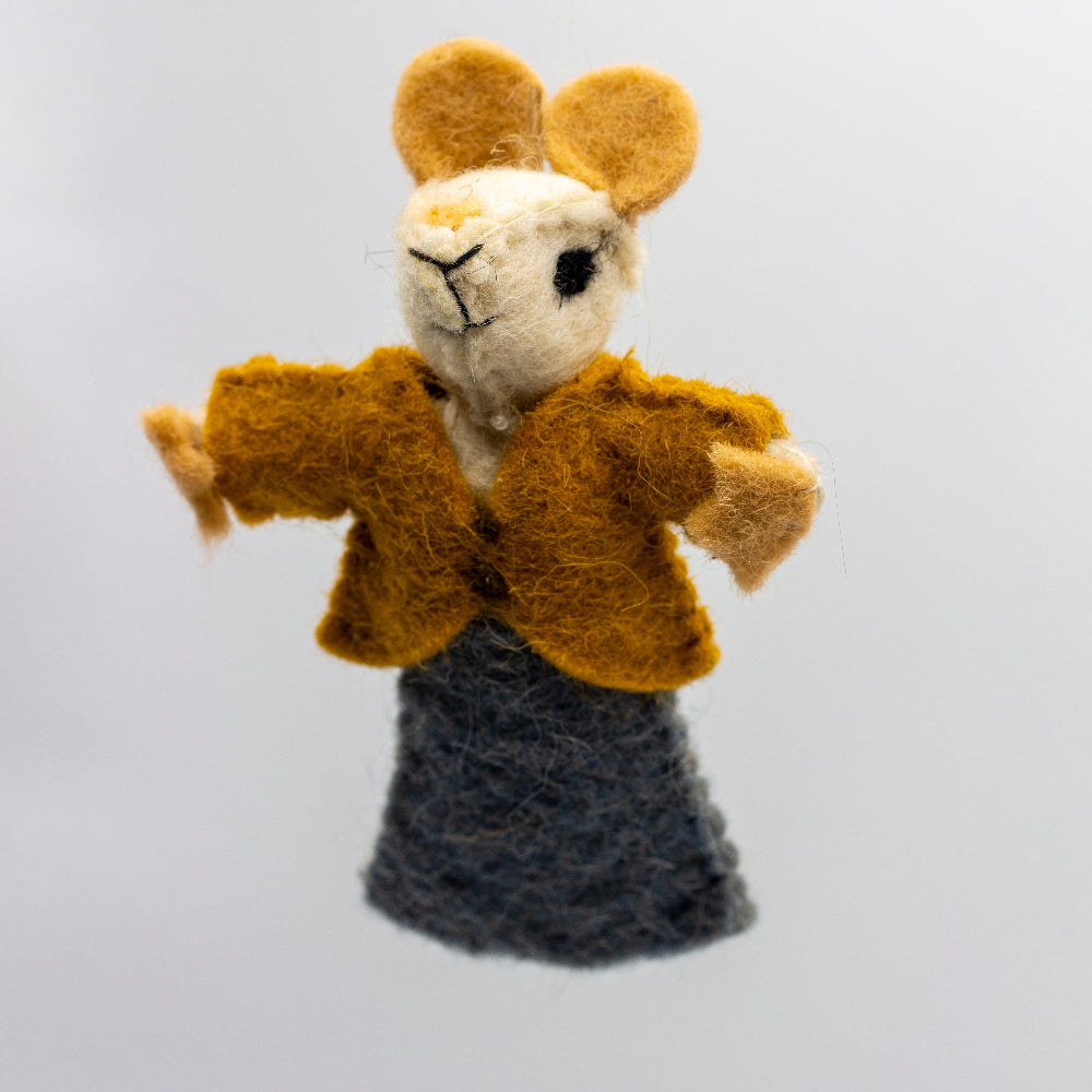 Catnip mouse toy